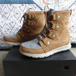 Sorel Tan and Gray Winter Boots